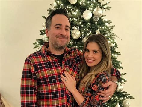 Boy Meets World Alum Danielle Fishel Expecting First Child With