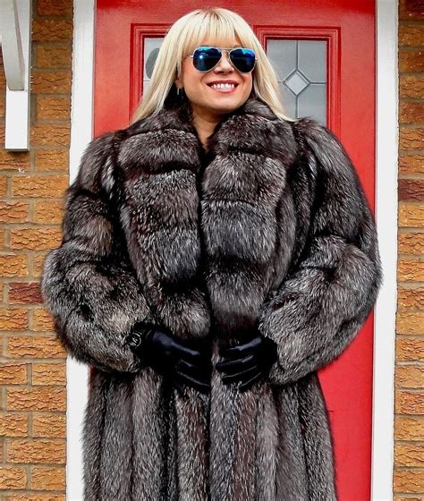 Sale Full Length Silver Fox Fur Coat In Stock