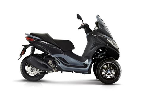 Piaggio MP3 300 HPE Nero Cosmo Right Side