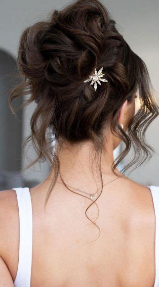 Elevate Your Look With Chic Hairstyling Ideas Brunette Glam High