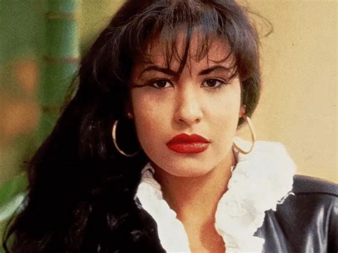 Biografía De Selena Quintanilla La Historia De La Reina Del Tex Mex Letrascom