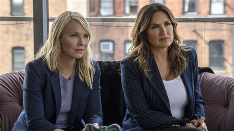 Mariska Hargitay Shared The Sweetest Post After Kelli Giddish Departed Law And Order Svu