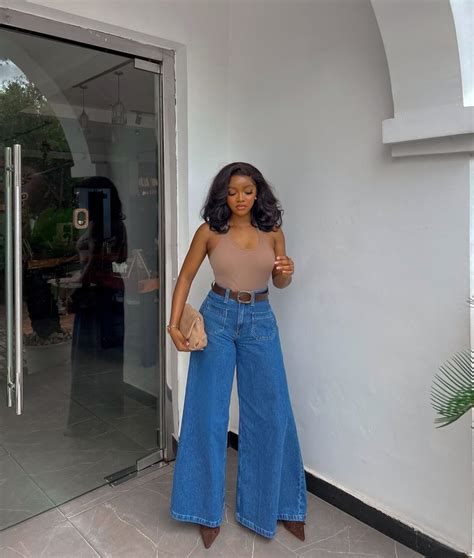 Stylish Vacation Outfit Ideas for Your Next Weekend Getaway (38