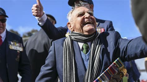 Mackay ‘living Treasure Keith Payne Vc Celebrates 90th Birthday The Cairns Post