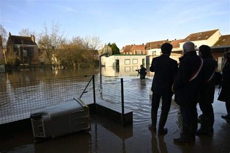 Inondations dans le Nord lAMF alerte sur des digues sous financées et