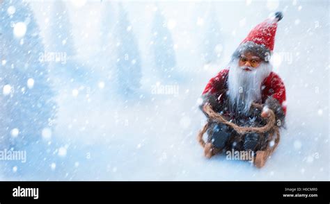 Christmas background santa sleigh hi-res stock photography and images - Alamy