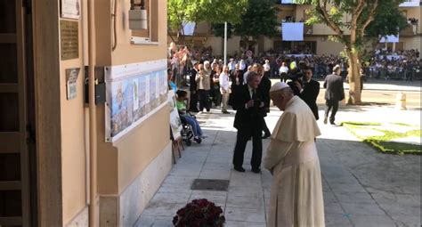 Bergoglio Nel Luogo Del Delitto Una Rosa Per Don Pino Live Sicilia