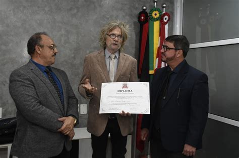 Cmjp Homenageia Premiado Artista Visual Jo O Lobo T Tulo De Cidad O