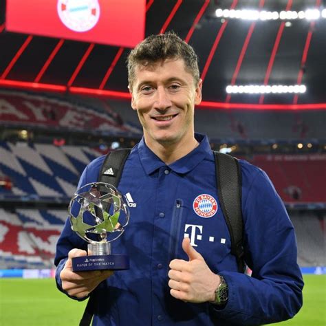 Robert Lewandowski With His Man Of The Match Award 📸 Fcbayern Uefa