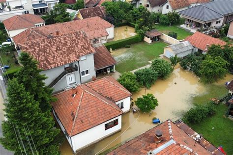 Savski Nasip Tra I Smenu Direktora Srbijavoda Zbog Novih Poplava