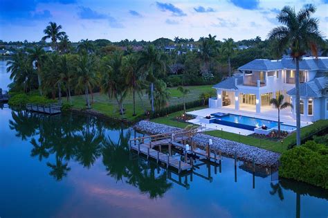 Ultimate Waterfront Homes We Re Coveting Now Waterfront Property