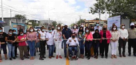 Inauguró Maki Ortiz otra calle con vecinos de la colonia Carlos Cantú