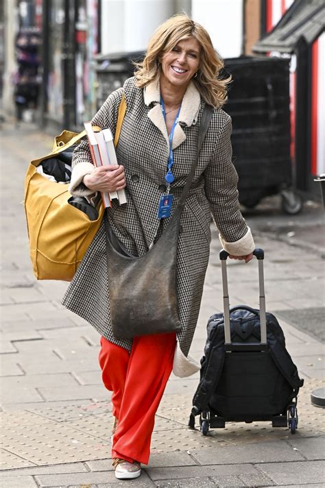 Kate Garraway Arrives At Global Studios In London 12022022 Hawtcelebs