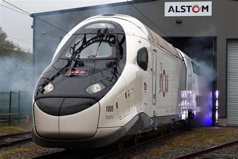 Tgv M Il A Vraiment Une Gueule Blanc Et Plus Grand Quoi