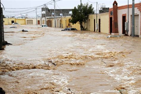 Banjir Melanda Kota Tabuk Arab Saudi Republika Online