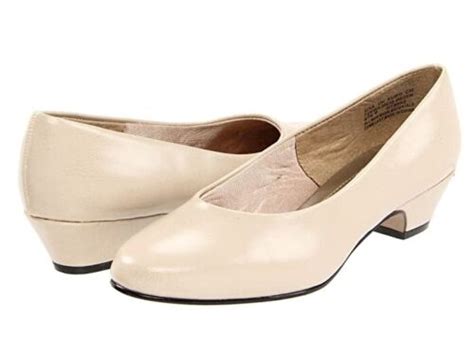 Soft Style Womens Hush Puppies Angel Ii Smooth Ivory Pumps Size 85 Nib Ebay