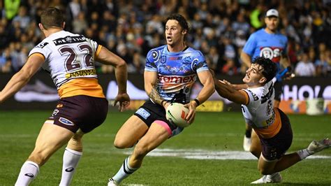 Staggs Helps Broncos Beat The Sharks 20 12 And Claim Top Spot In The