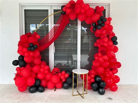 Red And Black Balloon Decoration 💃🏻 In 2023 Balloon Decorations