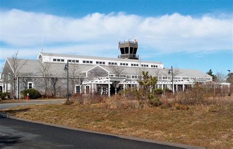 Les commissaires de l aéroport de Martha s Vineyard rejettent l appel