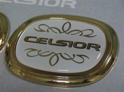 Toyota Genuine Celsior Ucf30 31 Lexus Ls430 Gold Plated Pillar Emblem