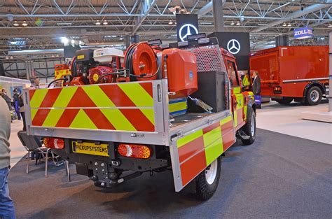 Pick Up Systems Pick Up Systems Fire Land Rover Defender T Flickr