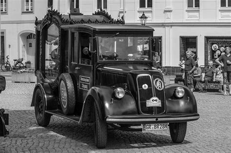 Como Es Un Coche F Nebre Del Siglo Xxi Coches Funebres Carroza