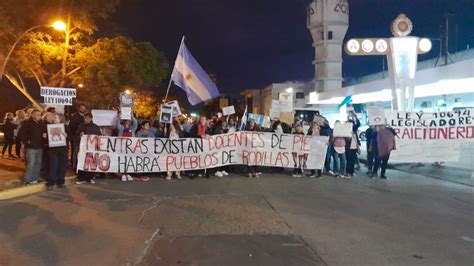 Ante La Visita Del Gobernador Convocan A Un Banderazo Docente El