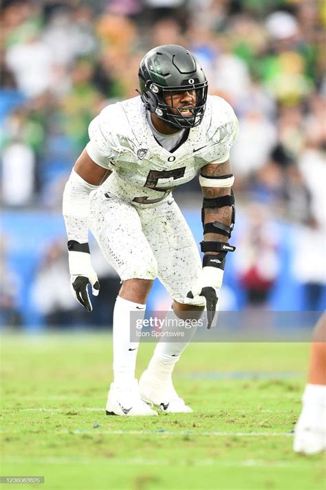 Oregon Ducks defensive end Kayvon Thibodeaux looks on during a... | Oregon football, Football ...