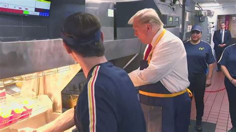 Trump Works Mcdonalds Fry Station During Pennsylvania Visit