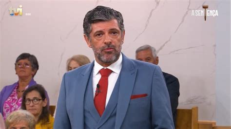 A Sentença O que o juiz Helder Fráguas consegue esconder do público