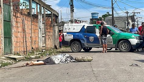 Barbeiro é morto a tiros após tomar arma de assaltante em Manaus