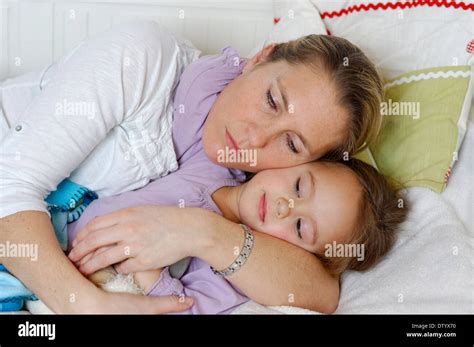 Teen Toddler Mom Hi Res Stock Photography And Images Alamy