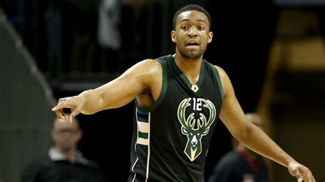 Bucks Jabari Parker Suffers Torn Acl In Loss To Heat Sporting News