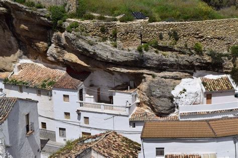 Setenil De Las Bodegas Un Pueblo A La Sombra De La Roca En C Diz Mi Ruta