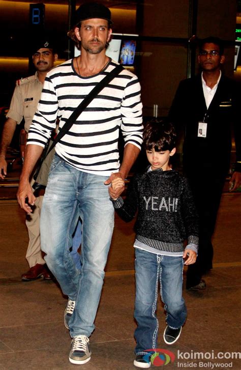 Hrithik Roshan & Kids Return From Their Maldives Trip - Koimoi