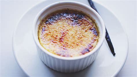 Un clásico infalible disfruta una creme brulee con 4 ingredientes