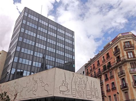 Renovación De La Fachada Del Colegio De Arquitectos De Cataluña Coac