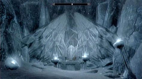 Skyrim Karstaag Skull The glacial cave is very simple containing only three rieklings