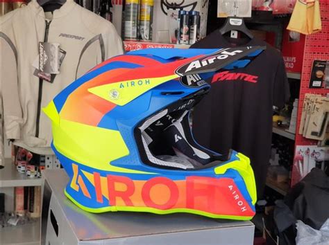 Casco Cross Airoh Twist Lift Azure Matt Motostore