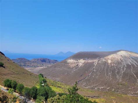 Da Taormina Mini Crociera Delle Eolie A Lipari E Vulcano Getyourguide