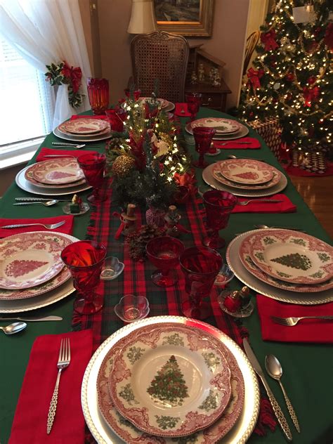 Pin On Christmas Kitchen Ideas Christmas Dinner Table Settings