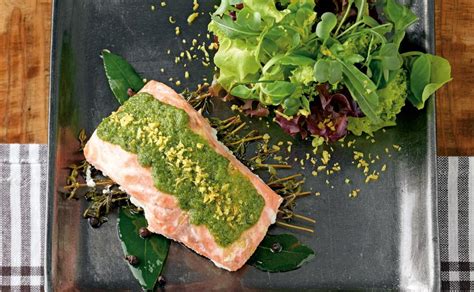 Confierter Lachs Mit Kr Uterpesto Rezept Gusto At