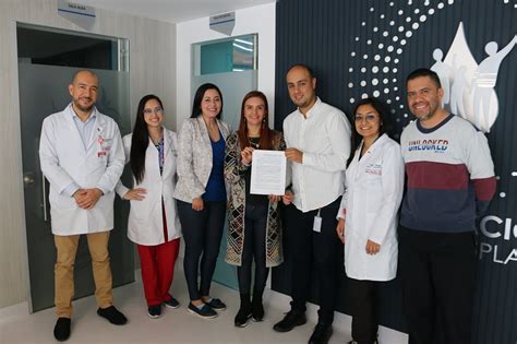 Servicio Farmacéutico del Hospital San Pedro renueva certificación en