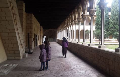 Amb Nens Al Monestir De Pedralbes Barcelonapetits