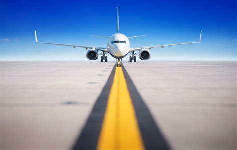 30+ 4K Passenger Plane Wallpapers | Background Images