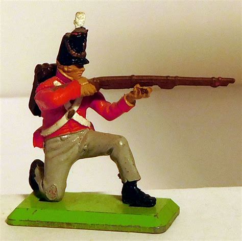 Britains Deetail Englischer Waterloo Soldat Germantoys De