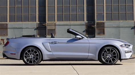 2022 Mustang Convertible Wallpaper