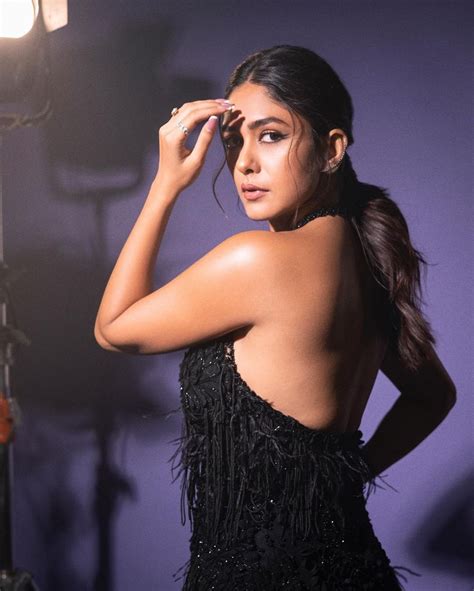 mrunal thakur latest photoshoot  black outfit telugu rajyam