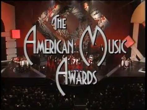 Laura 1988 Presents The Winner At The Music Award Luther Vandross