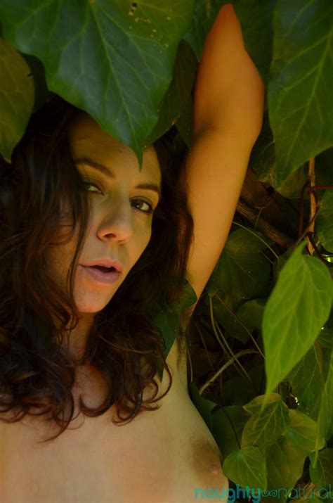 Brunette Amateur Nikki Silver Licks Her Feet And Toys Her Hairy Pussy Outdoors CoedCherry